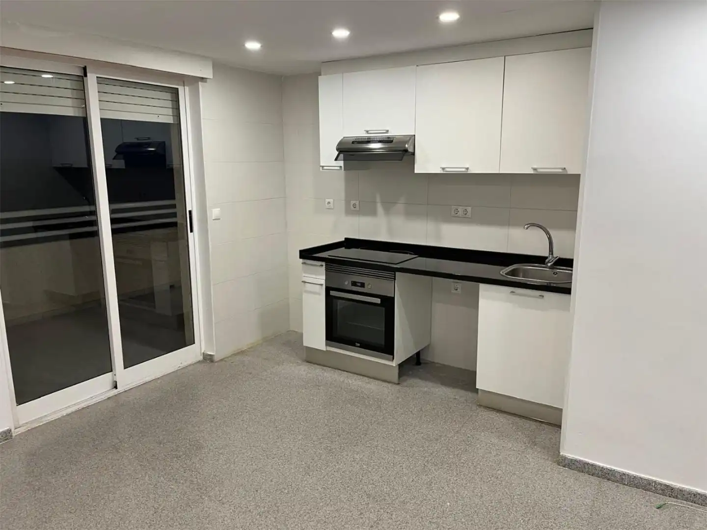 Flat for rent in Avenida Jaime I el Conquistador, 72, Playa Muchavista Kitchen of Flat for rent in El Campello with Private garden, Terrace and Storage room