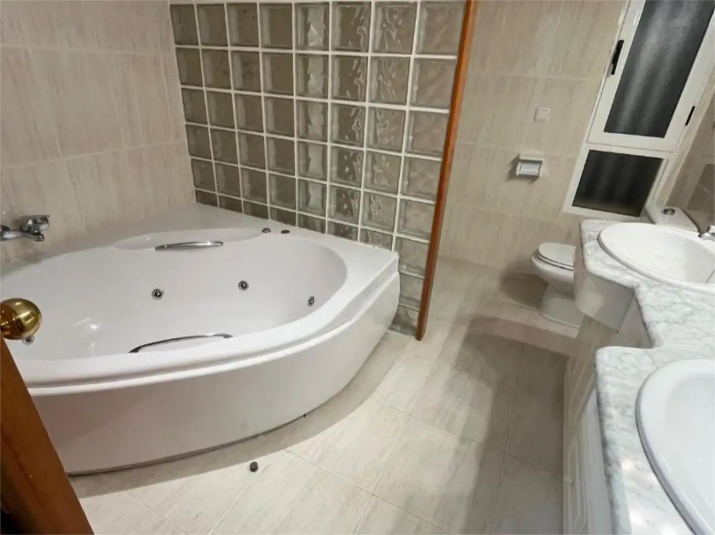 Flat for rent in Avenida Jaime I el Conquistador, 72, Playa Muchavista Bathroom of Flat for rent in El Campello with Private garden, Terrace and Storage room