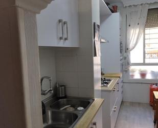 Kitchen of Flat to share in  Cádiz Capital  with Furnished, Oven and Washing machine