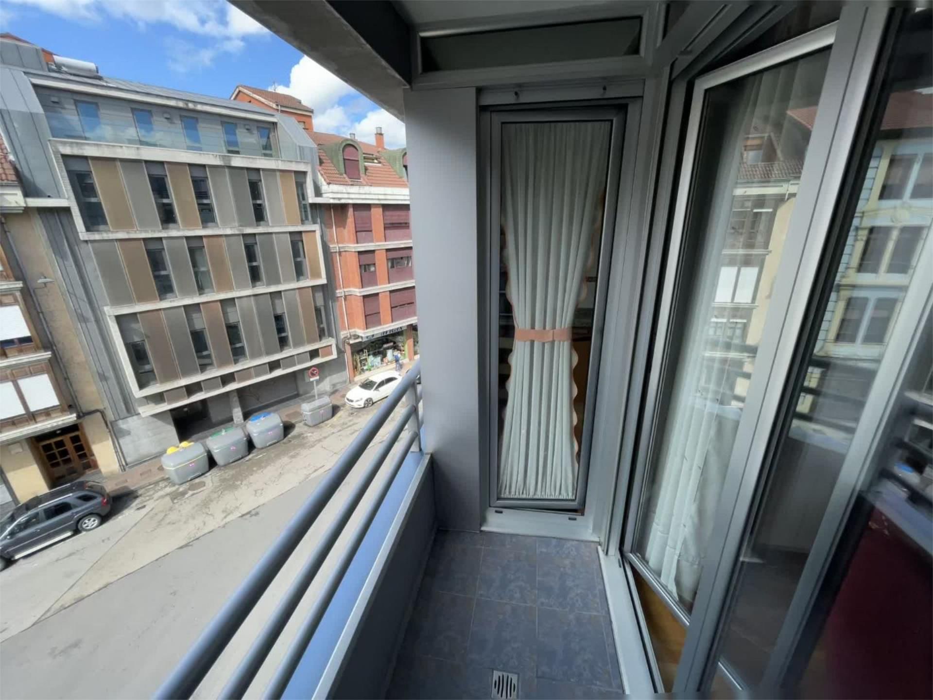 Terrassa de Pis en venda en Langreo amb Calefacció, Parquet i Terrassa