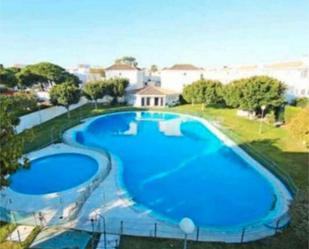 Swimming pool of House or chalet for sale in Rota