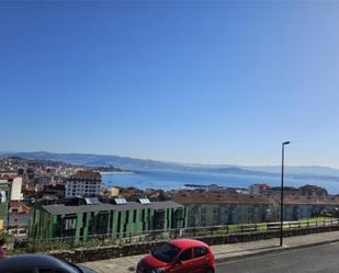 Vista exterior de Casa o xalet de lloguer en Cangas 