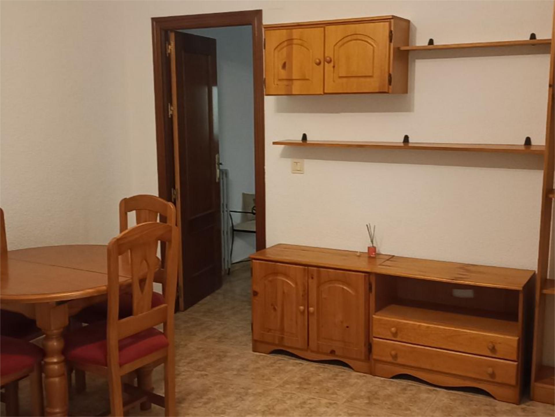 Sala d'estar de Pis de lloguer en  Granada Capital amb Moblat i Balcó