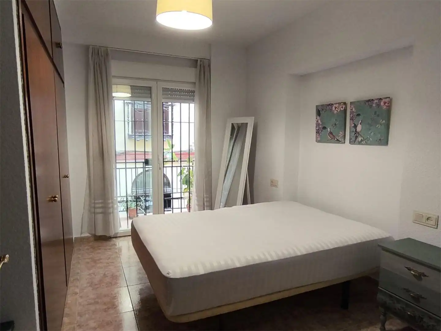 Flat for rent in Calle Cetti Meriem, 5, Centro - Sagrario Bedroom of Flat for rent in Granada with Furnished and Balcony
