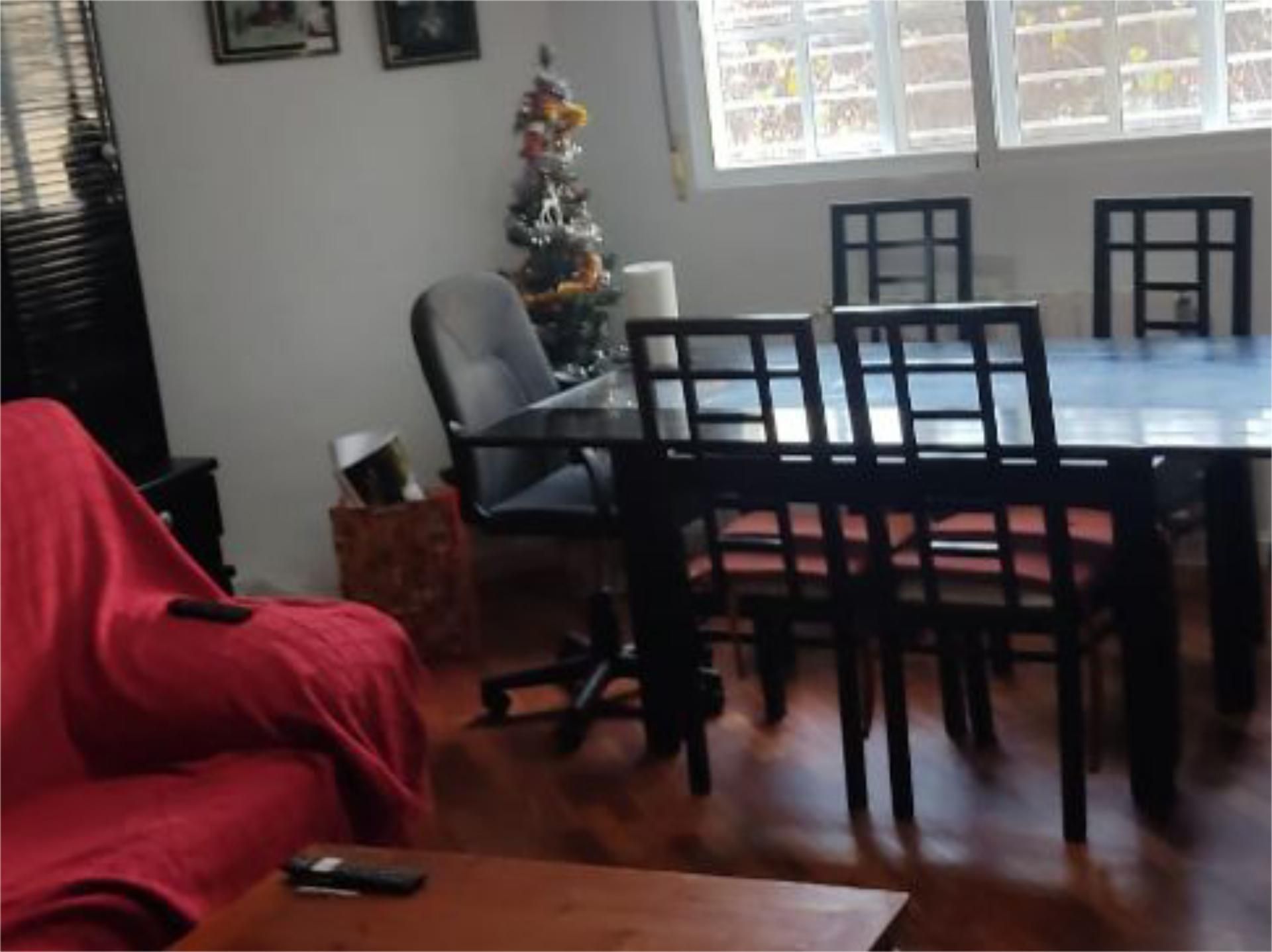 Menjador de Casa adosada en venda en Cáceres Capital amb Aire condicionat, Calefacció i Jardí privat