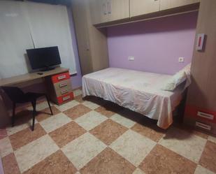 Bedroom of Flat to share in  Murcia Capital  with Air Conditioner, Furnished and Oven