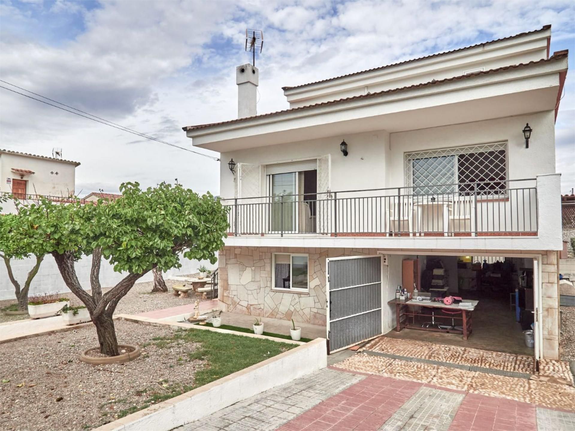Exterior view of Flat for sale in La Pobla de Montornès    with Air Conditioner, Heating and Private garden
