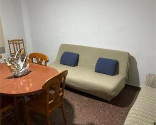 Sala d'estar de Pis per a compartir en Villaseca de la Sagra amb Calefacció, Terrassa i Moblat