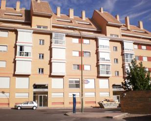 Exterior view of Flat to rent in  Madrid Capital  with Air Conditioner, Heating and Private garden