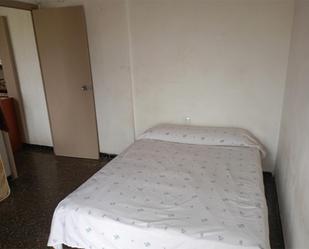 Bedroom of Flat to share in  Valencia Capital  with Furnished