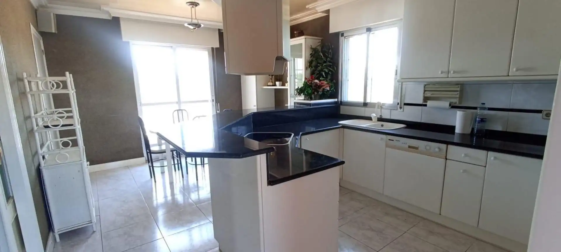 Cocina de Casa o chalet en venta en Villamediana de Iregua con Aire acondicionado, Terraza y Piscina