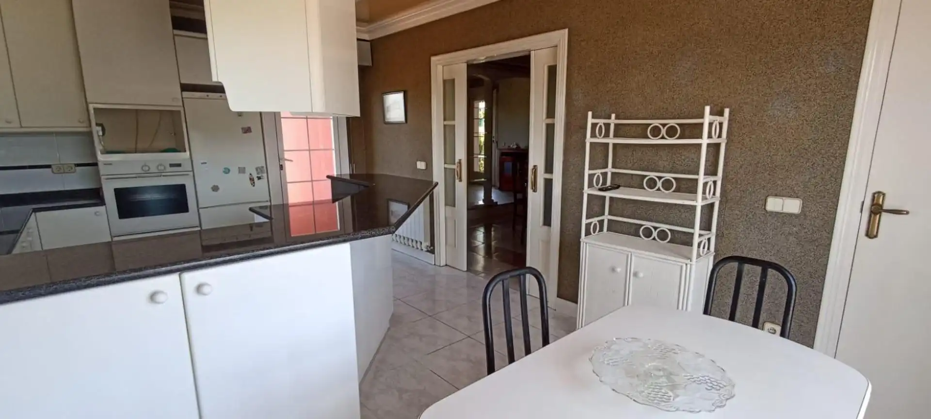 Cocina de Casa o chalet en venta en Villamediana de Iregua con Aire acondicionado, Terraza y Piscina