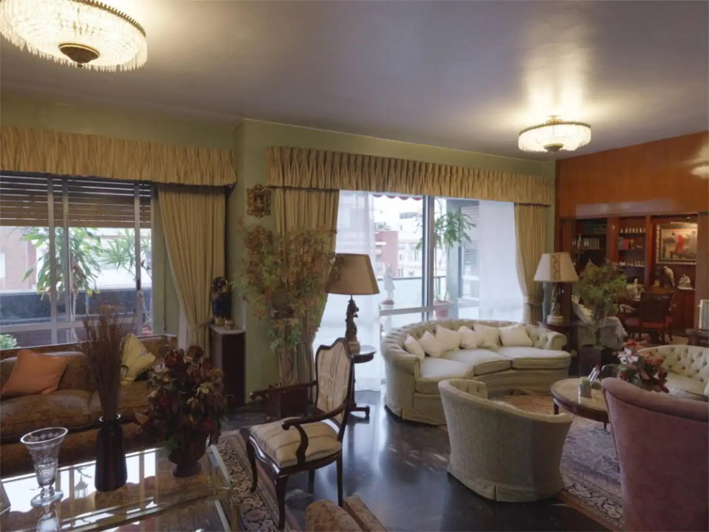 Living room of Flat for sale in Sevilla  with Air Conditioner, Heating and Parquet flooring