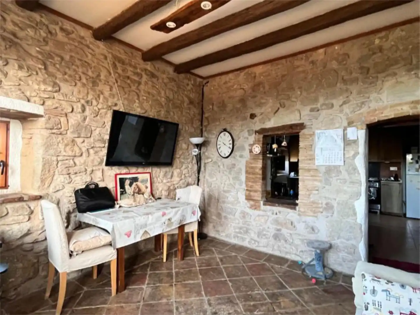 Habitació a Camí de Viver, 22, Montmajor Habitació a Camí de Viver, 22, Montmajor