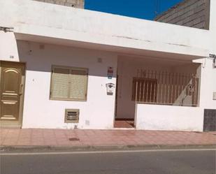 Vista exterior de Casa o xalet en venda en San Miguel de Abona amb Terrassa i Moblat