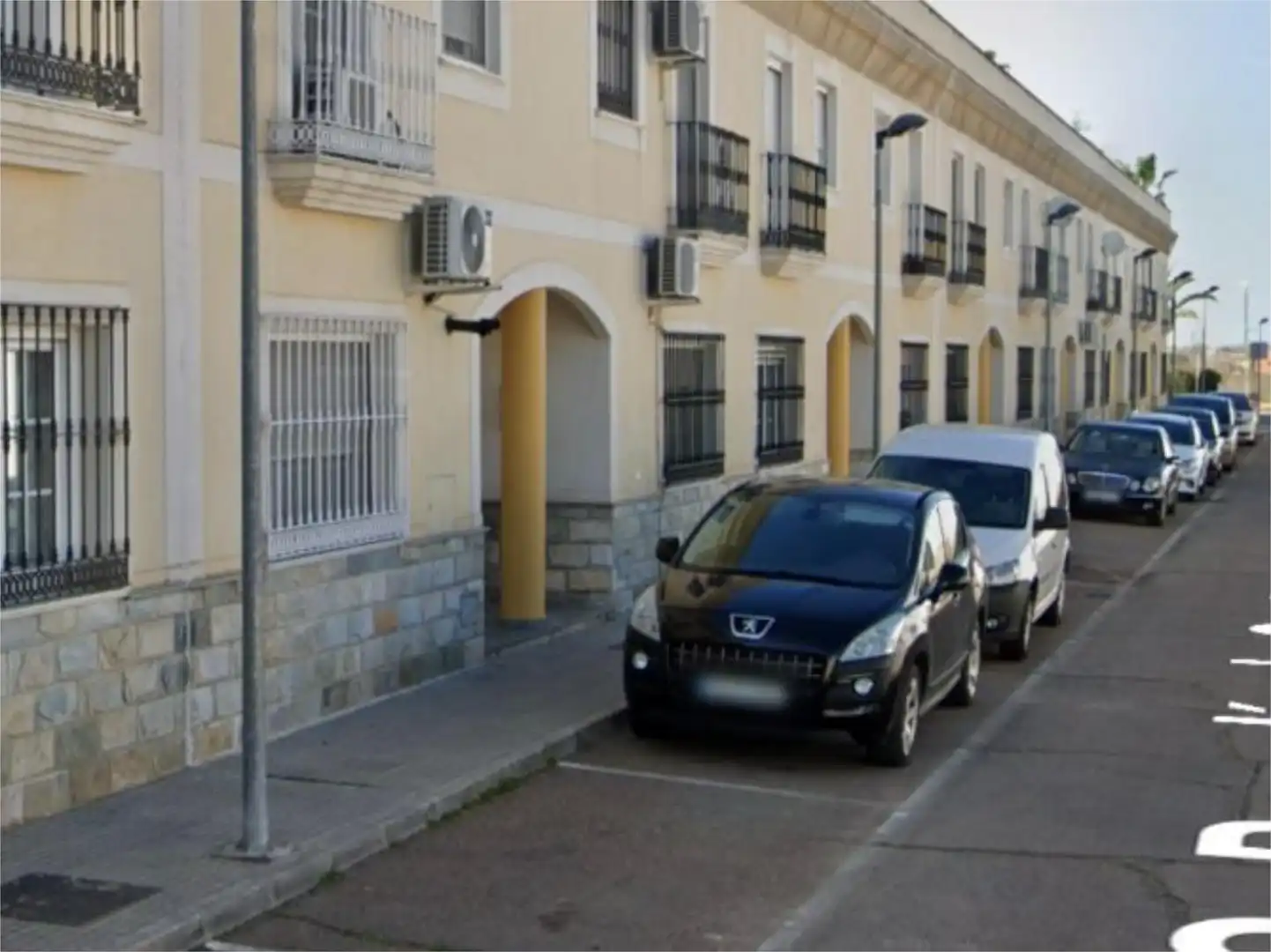 Flat for sale in Avenida del Carmen Amigo, 108, Puebla de la Calzada Exterior view of Flat for sale in Puebla de la Calzada with Air Conditioner, Heating and Storage room