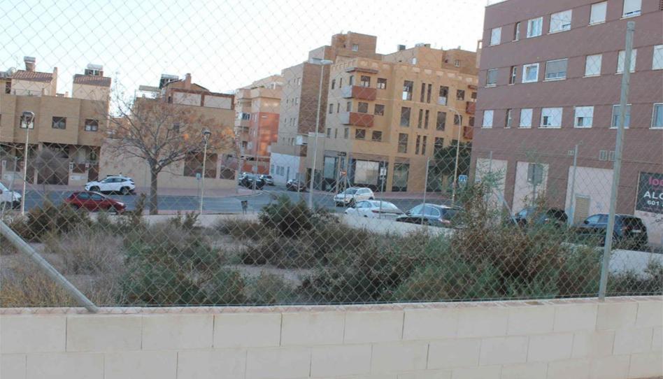 Residencial en venda a Calle Felipe II, 2, San Luis, Almería - imatge 1 Foto 1 de Residencial en venda a Calle Felipe II, 2, San Luis, Almería