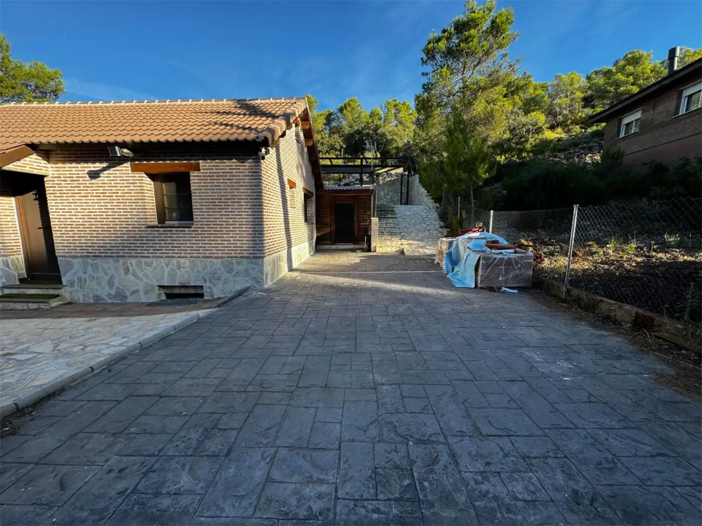 Wohnung zum Verkauf in Calle Nueva Sierra Hk, Albalate de Zorita Außenansicht von Wohnung zum Verkauf in Albalate de Zorita mit Klimaanlage, Heizung und Privatgarten