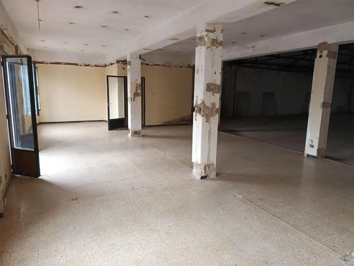 Local de lloguer a Avenida de Juan Carlos I, 11, Este Local de lloguer en Mérida