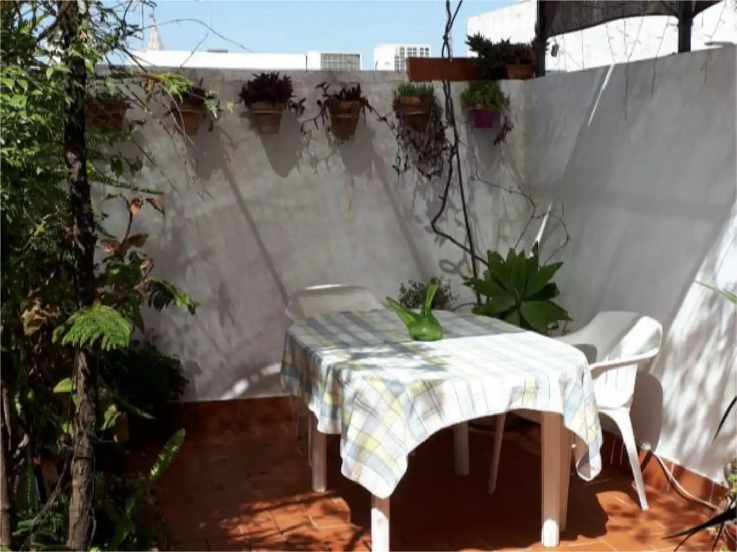 Einfamilien-Reihenhaus zum Verkauf in Calle Relator, 85, San Gil Garten von Einfamilien-Reihenhaus zum Verkauf in Sevilla Capital