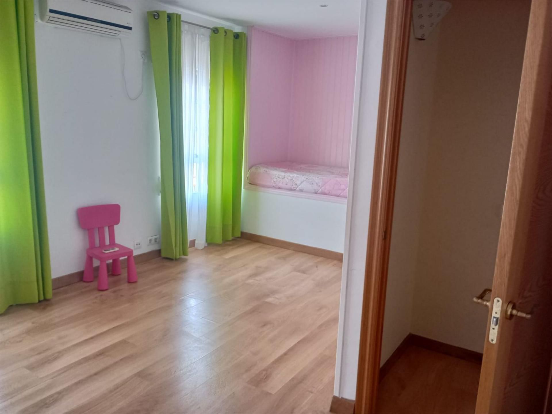 Bedroom of Flat for sale in El Puerto de Santa María  with Air Conditioner, Heating and Storage room