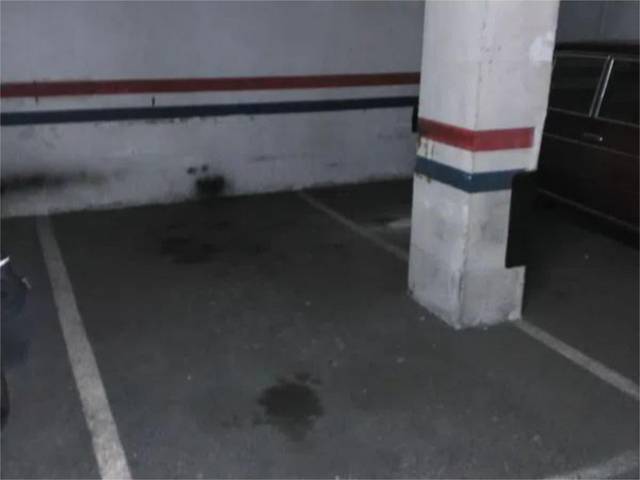 Garaje en Alquiler en Avinguda d'Isabel la Catòlica, 95 en Pubilla Cases