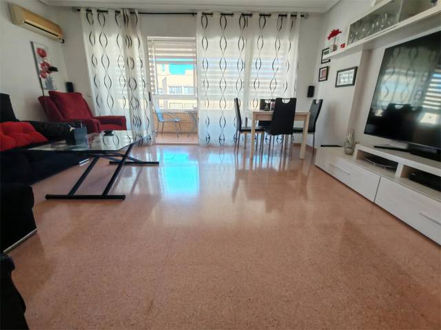 Piso en Venta en Calle Ecuador, 12 en Babel