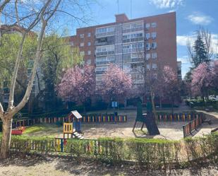 Vista exterior de Pis en venda en  Madrid Capital amb Aire condicionat, Calefacció i Jardí privat