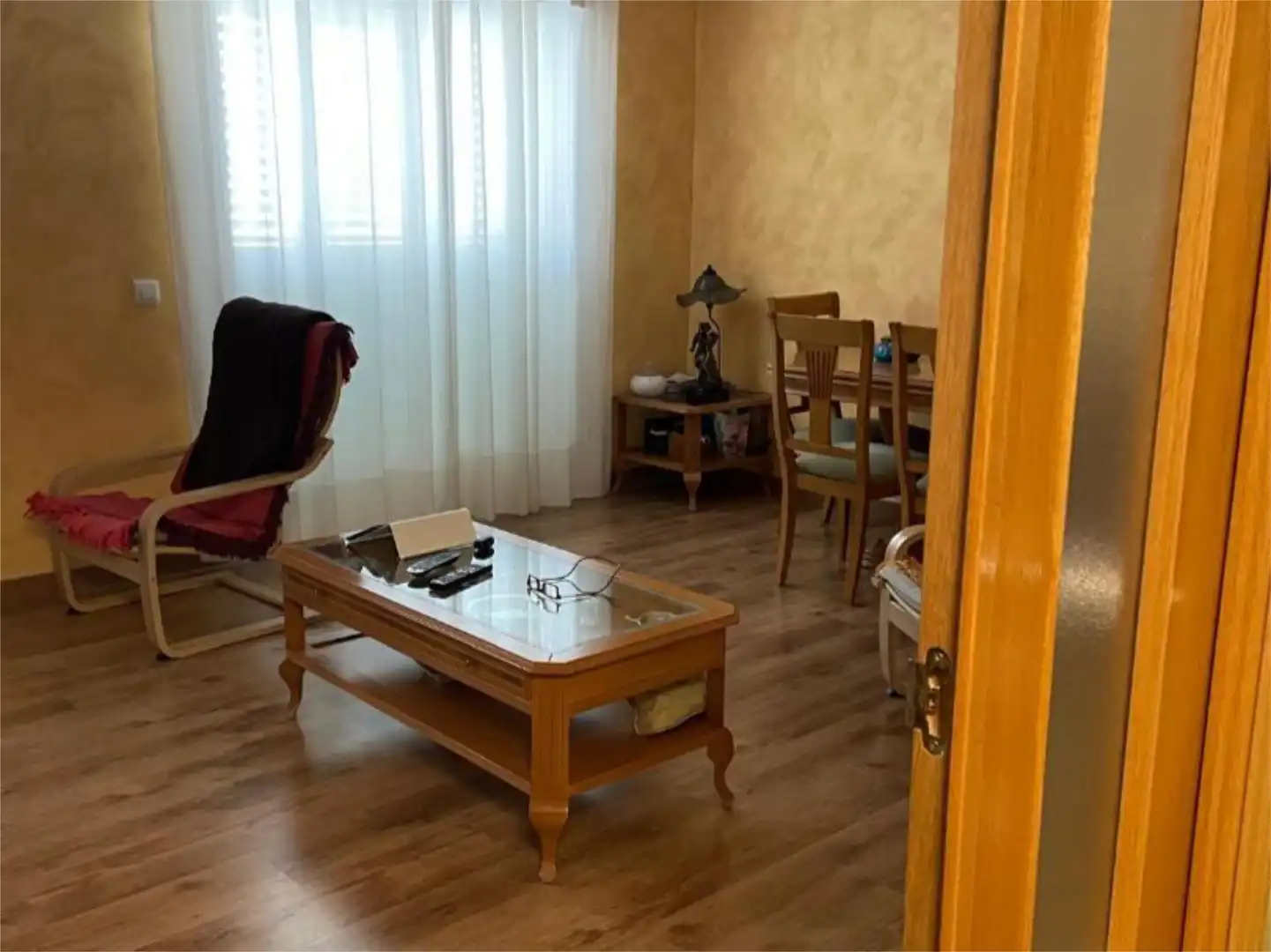 Casa o chalet en venta en Calle Ocaña, 1, Las Lomas Sala de estar de Casa o chalet en venta en Seseña con Aire acondicionado, Calefacción y Jardín privado