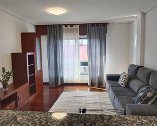 Living room of Flat to rent in Vigo   with Heating, Parquet flooring and Storage room