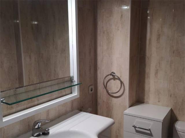 Piso en Alquiler en Calle de Arroyo de Fontarrón, 467 en Pavones