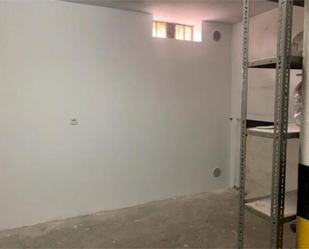 Garage to rent in Arona