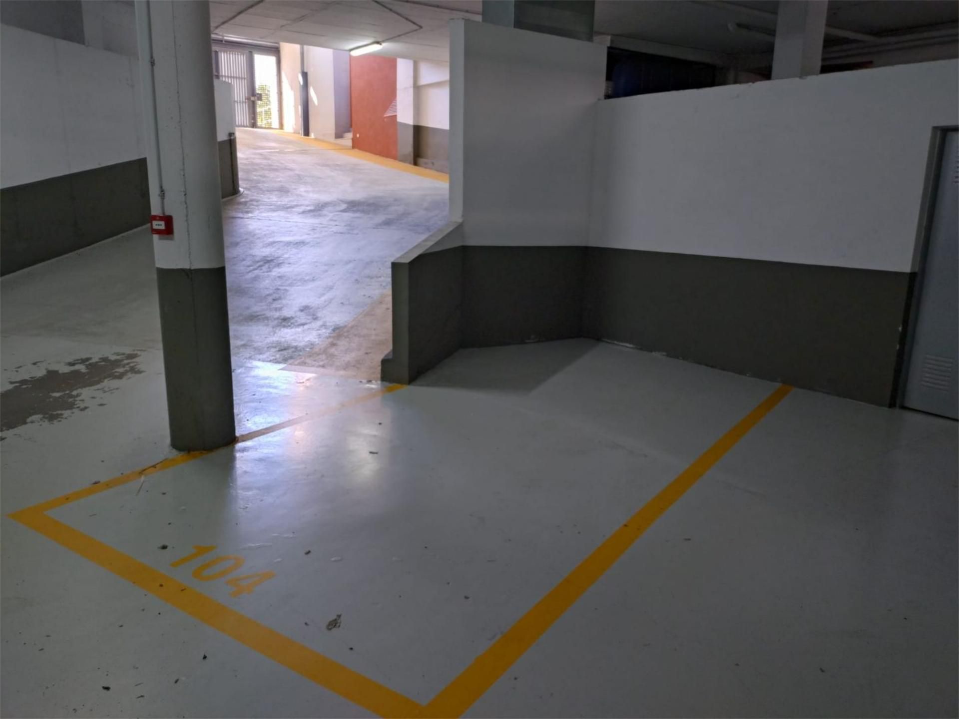 Parking of Garage to rent in Vigo 