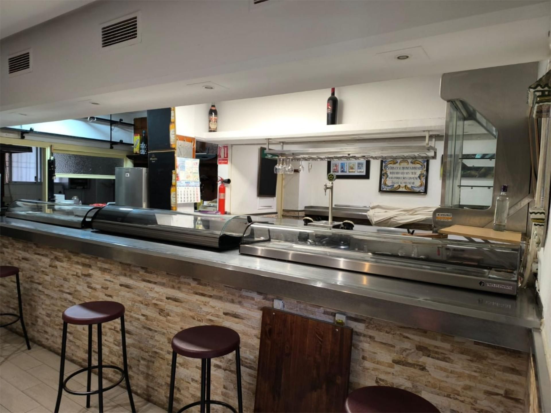 Local en venda en  Murcia Capital amb Calefacció i Moblat