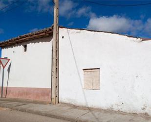 Exterior view of House or chalet for sale in San Cristóbal de Entreviñas  with Private garden