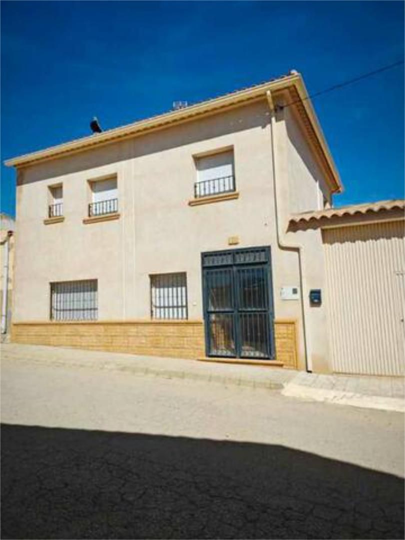 Vista exterior de Casa o xalet en venda en  Albacete Capital amb Calefacció, Jardí privat i Terrassa