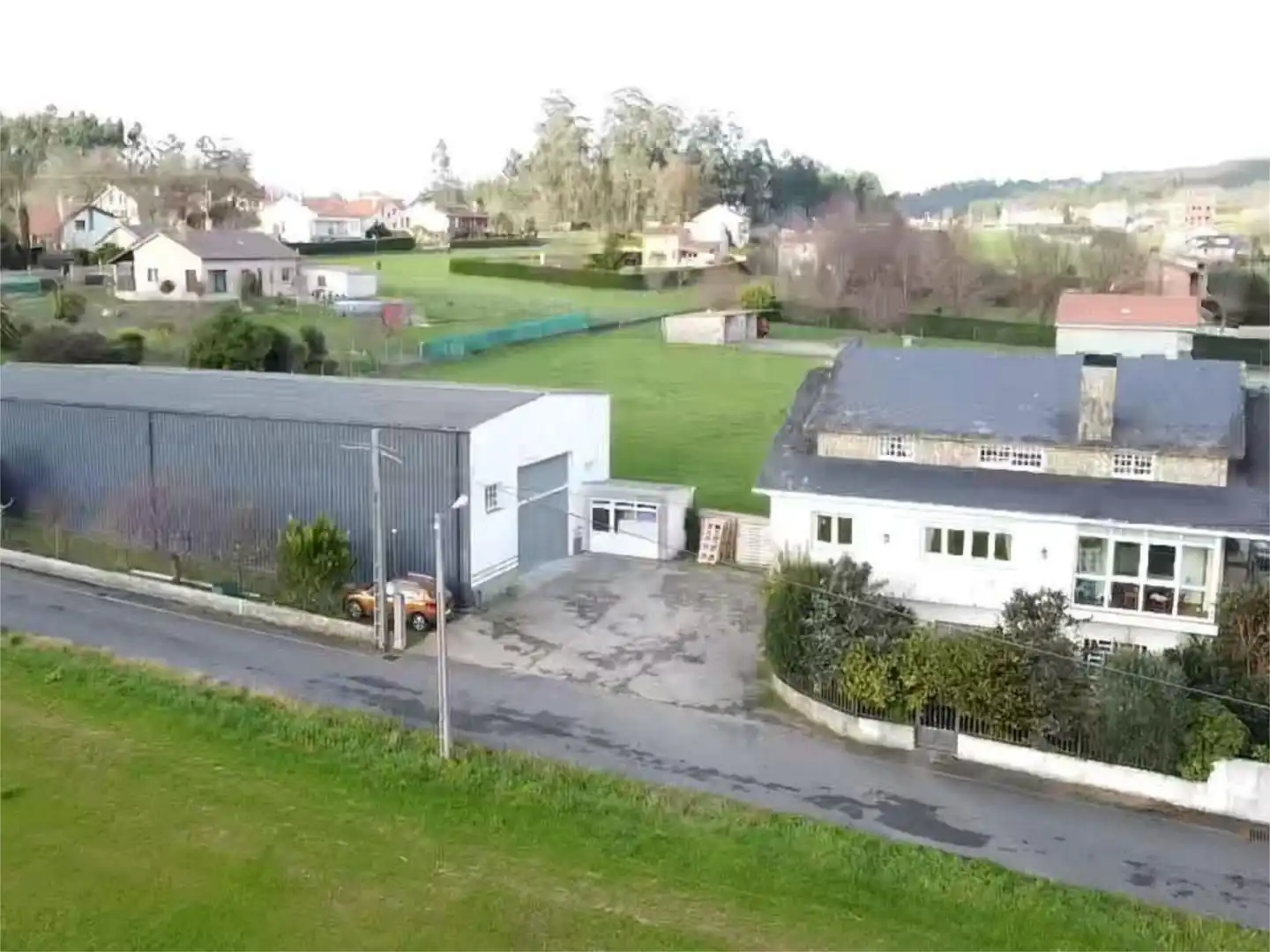 Casa o chalet en venta en Travesia Milleiros, 7, Boqueixón Casa o chalet en venta en Boqueixón con Calefacción, Jardín privado y Parquet