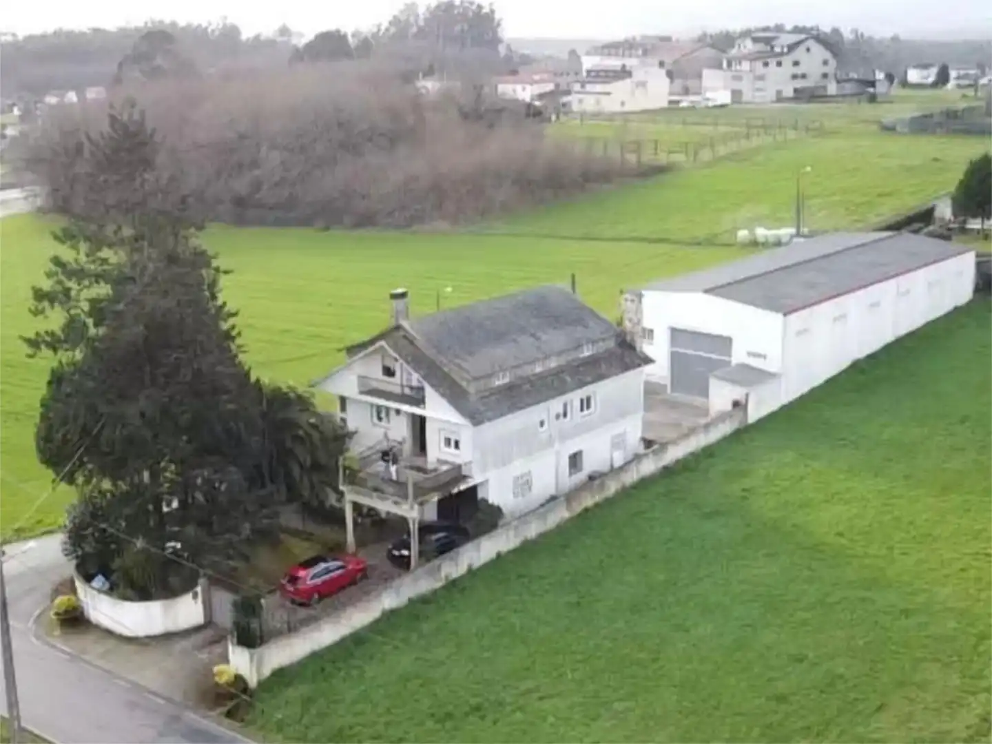 Casa o chalet en venta en Travesia Milleiros, 7, Boqueixón Vista exterior de Casa o chalet en venta en Boqueixón con Calefacción, Jardín privado y Parquet