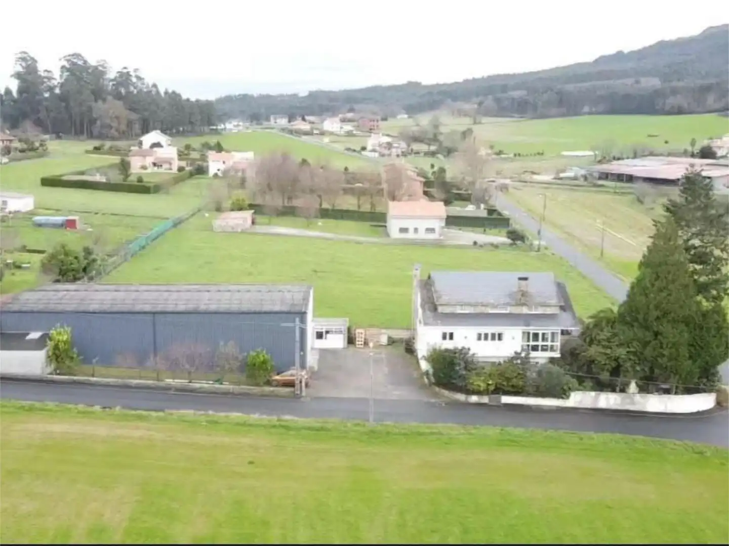 Casa o chalet en venta en Travesia Milleiros, 7, Boqueixón Casa o chalet en venta en Boqueixón con Calefacción, Jardín privado y Parquet