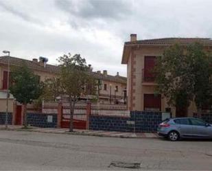 Vista exterior de Casa o xalet de lloguer en Bailén amb Calefacció, Jardí privat i Terrassa