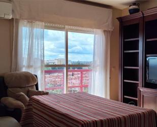 Bedroom of Flat to rent in  Sevilla Capital  with Air Conditioner and Balcony