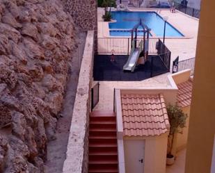 Piscina de Apartament de lloguer en Torrevieja amb Aire condicionat, Calefacció i Jardí privat