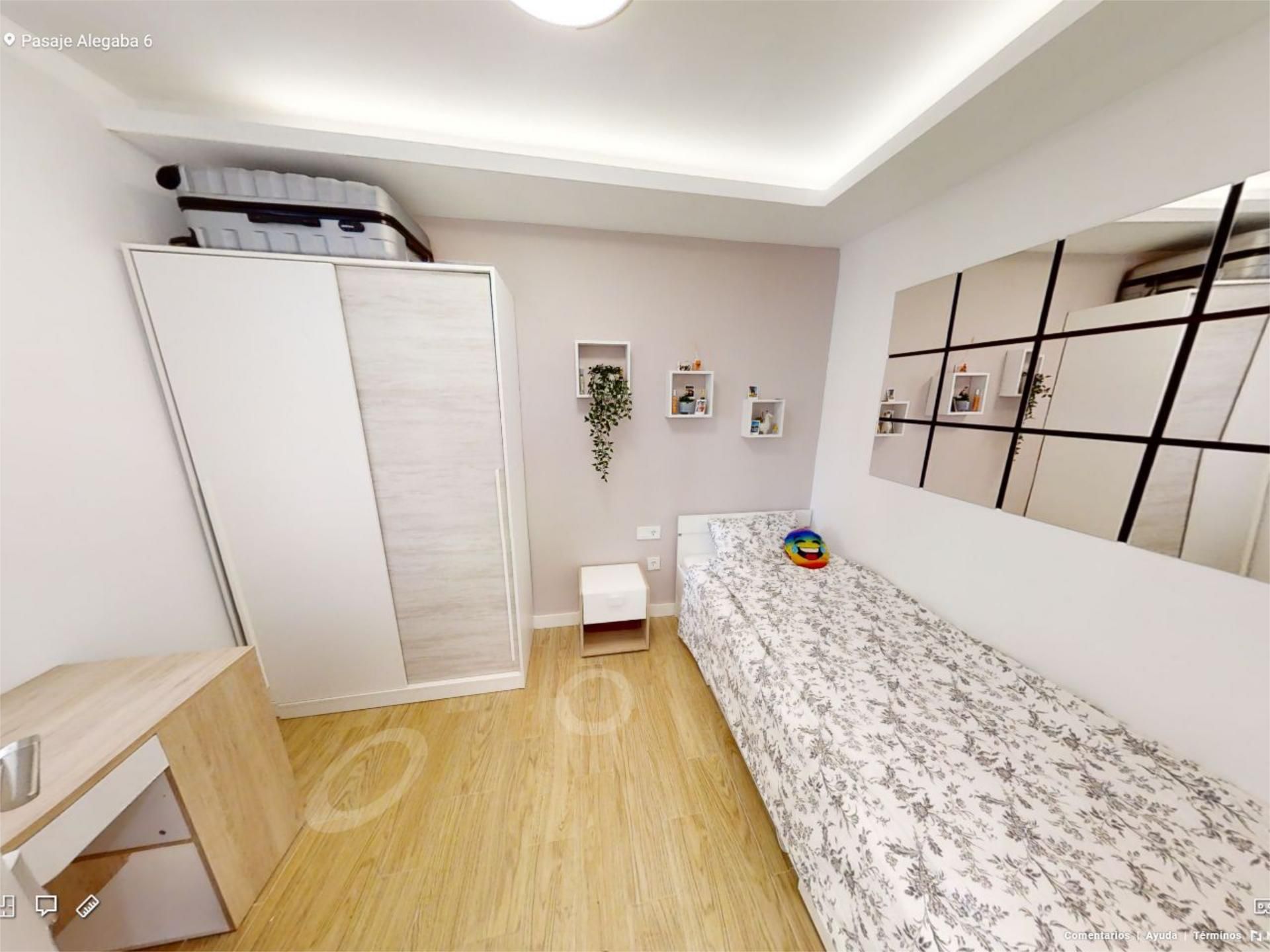 Bedroom of Flat to share in  Granada Capital  with Heating, Parquet flooring and Terrace