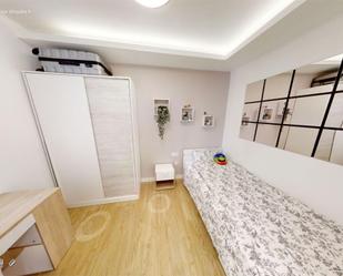 Bedroom of Flat to share in  Granada Capital  with Heating, Parquet flooring and Terrace