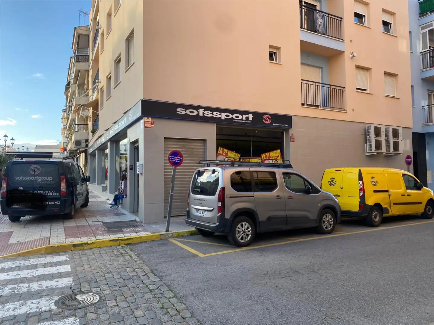 Geschaftsraum zur Miete in Calle Mariano Ayala, Bollullos Par del Condado Geschaftsraum zur Miete in Bollullos Par del Condado mit Klimaanlage und Heizung