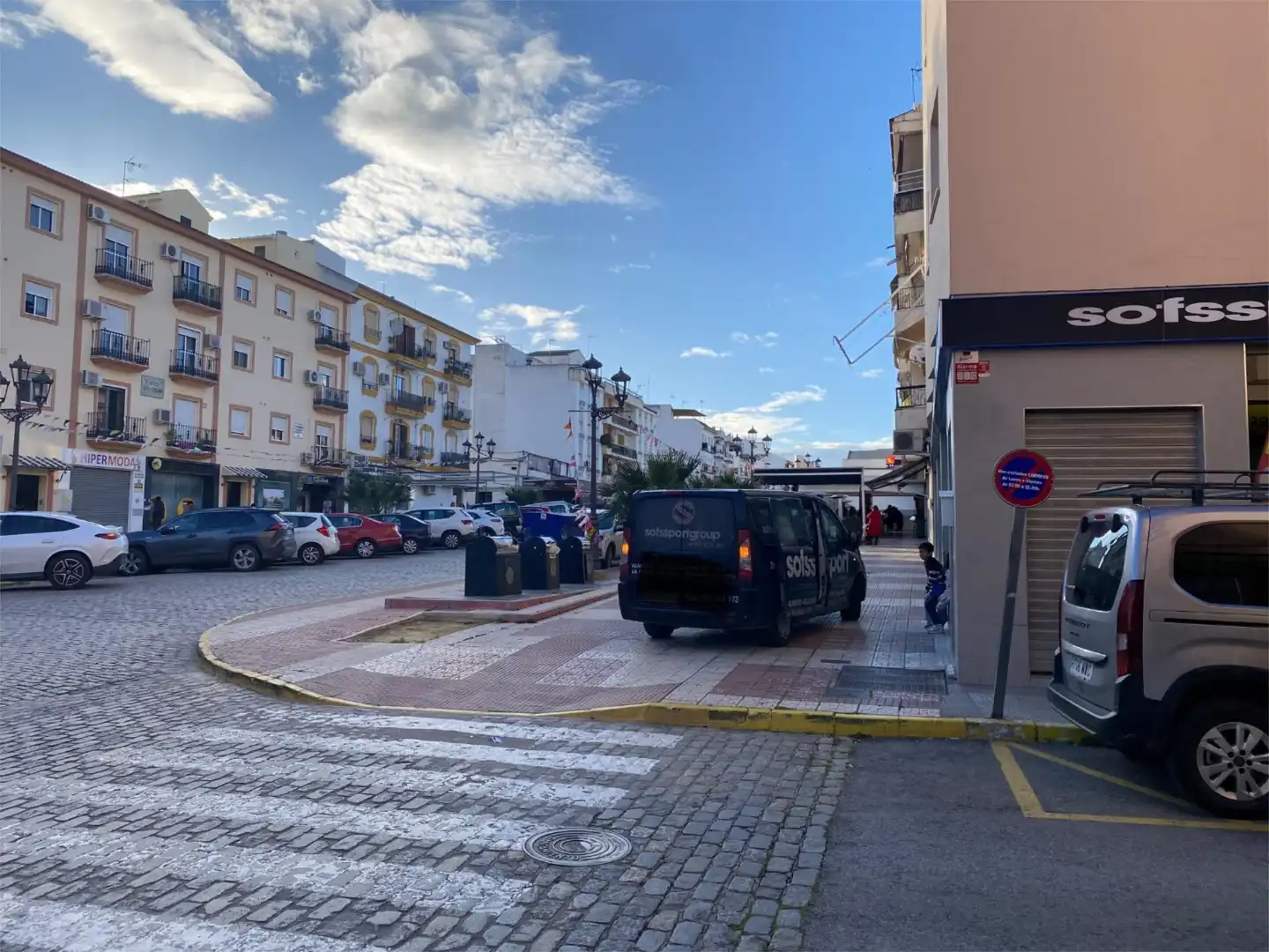Geschaftsraum zur Miete in Calle Mariano Ayala, Bollullos Par del Condado Parkplatz von Geschaftsraum zur Miete in Bollullos Par del Condado mit Klimaanlage und Heizung