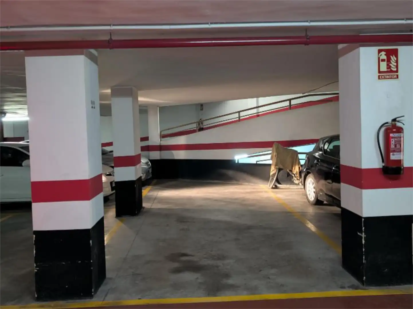 Garaje de alquiler en Carrer de la Vall de la Ballestera, 9, Barrio de Campanar Parking de Garaje de alquiler en Valencia