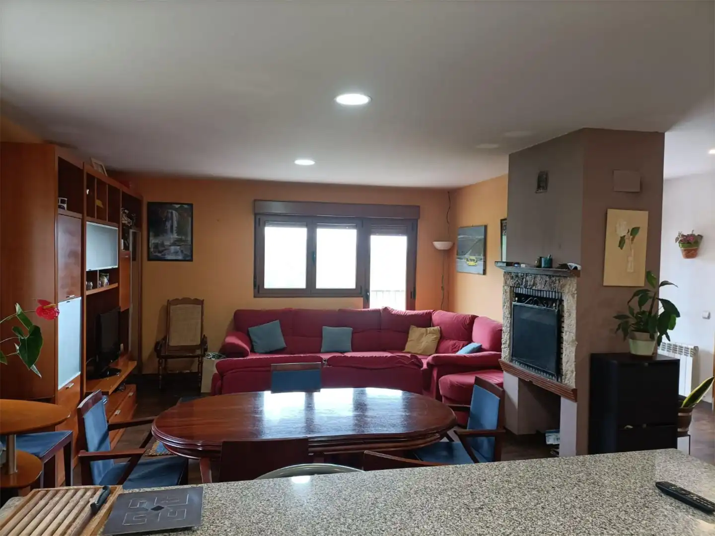 Casa o xalet en venda a La Barganiza, S/n, Parroquias Norte Sala d'estar de Casa o xalet en venda en Siero amb Terrassa i Piscina