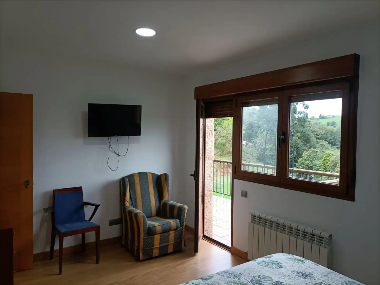 Casa o xalet en venda a La Barganiza, S/n, Parroquias Norte Sala d'estar de Casa o xalet en venda en Siero amb Terrassa i Piscina