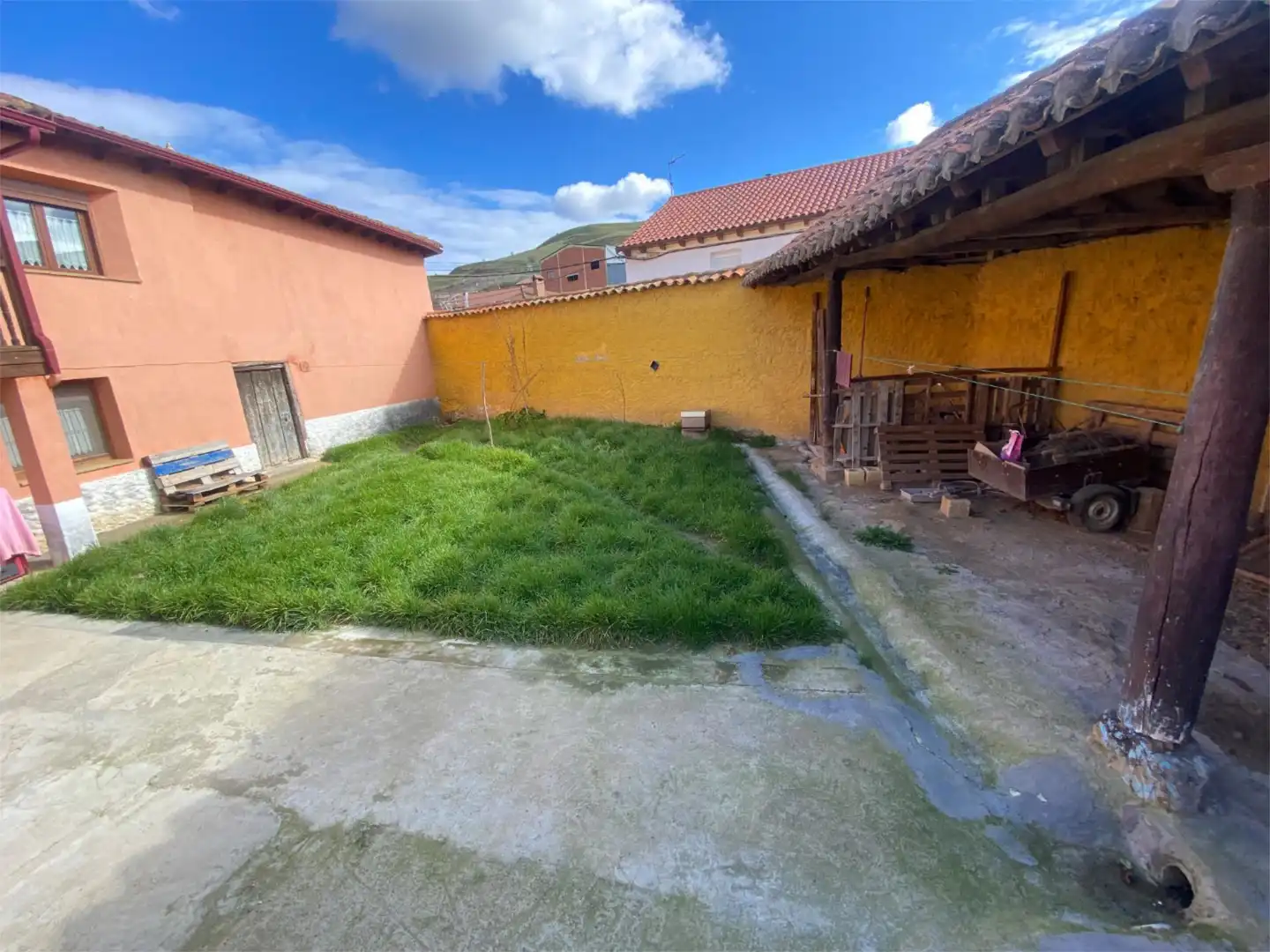 Casa o chalet en venta en Calle la Reguera, 15, Villasabariego Jardín de Casa o chalet en venta en Villasabariego con Calefacción, Jardín privado y Parquet